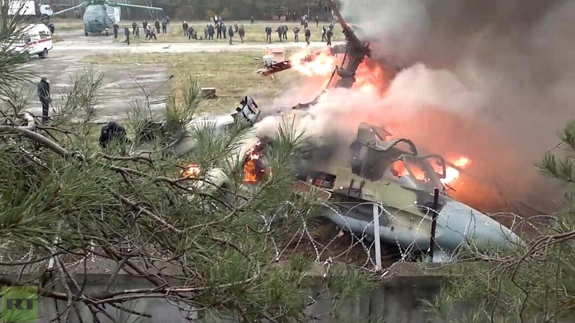 Μόσχα: Το ελικόπτερο συνετρίβη αλλά οι πιλότοι σώθηκαν! 